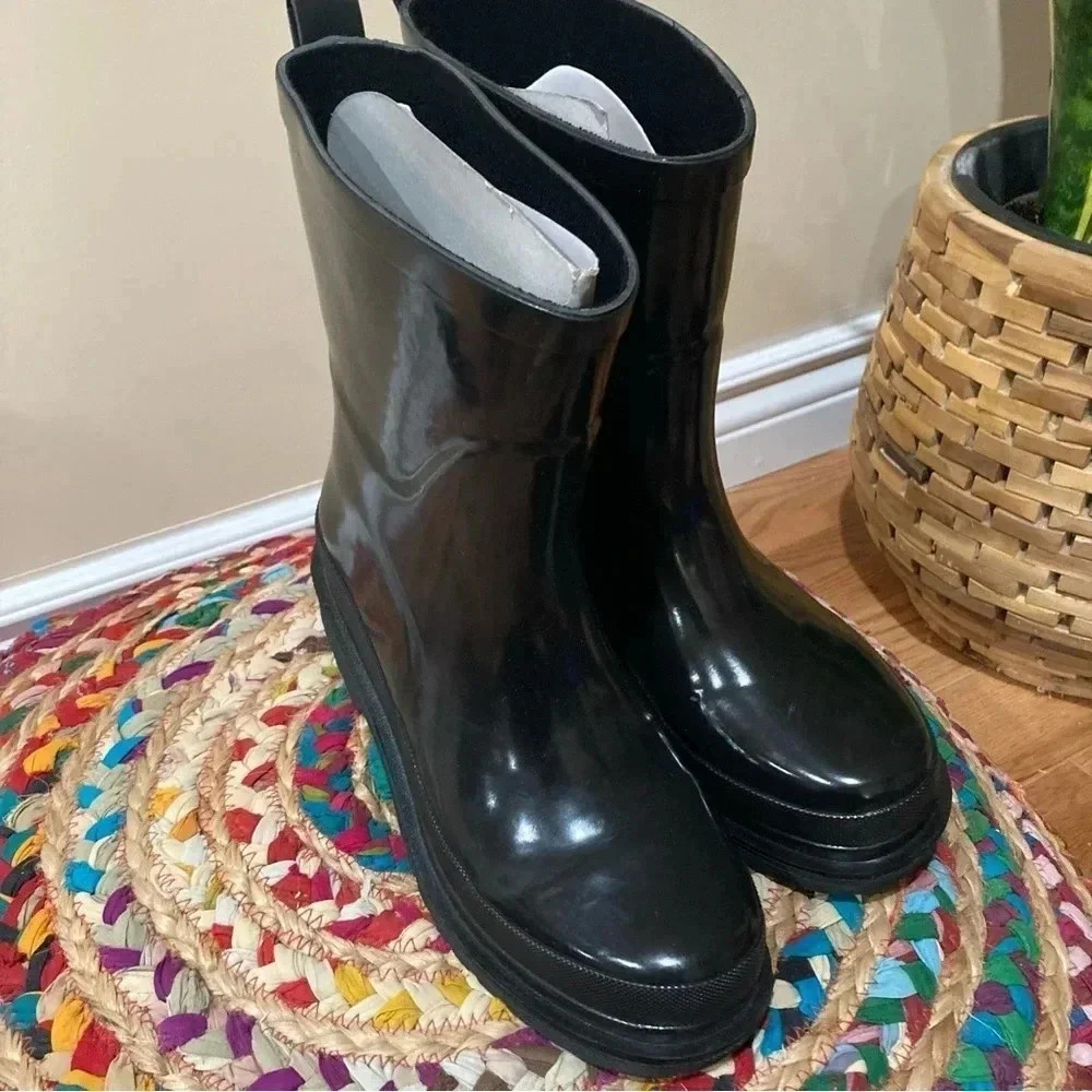 New Chooka Black Rain Boots